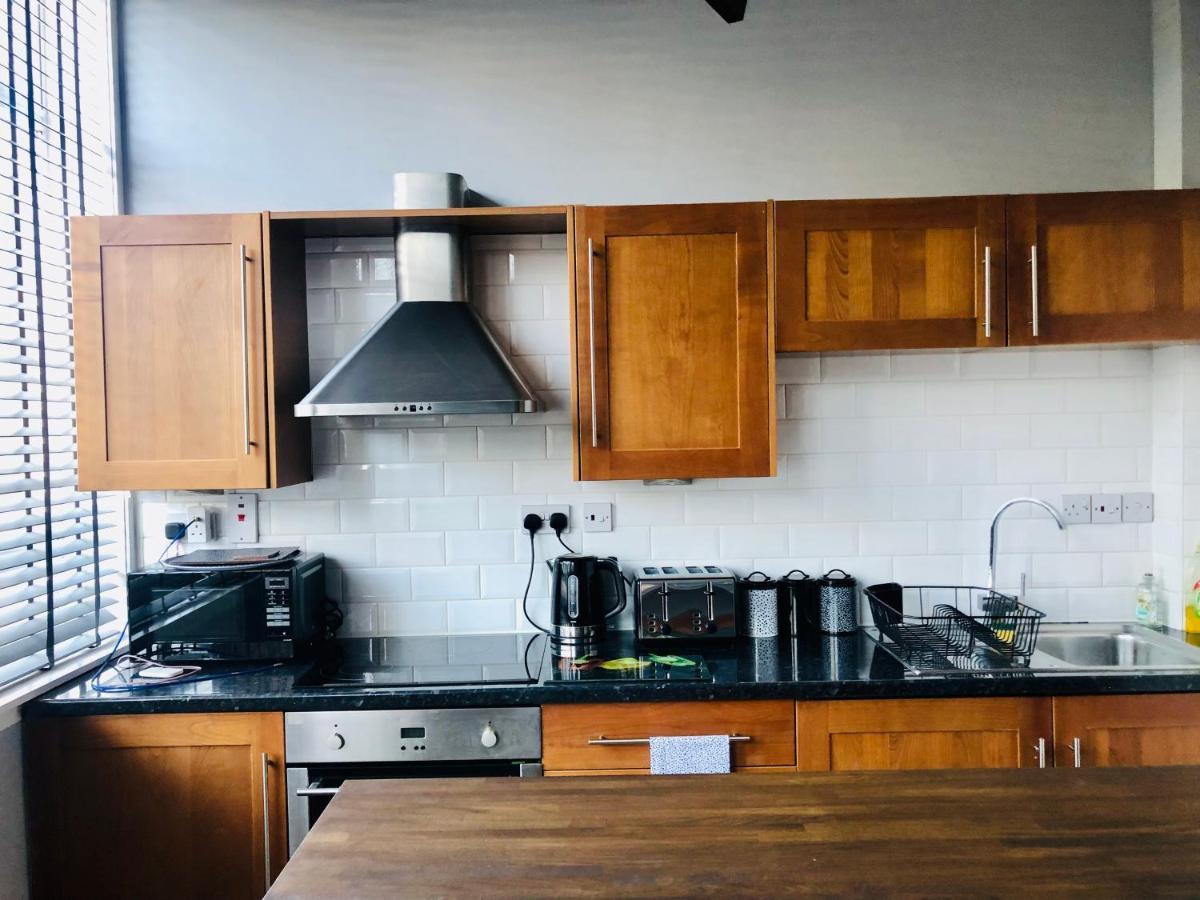 City Center Apartment In EDI Exterior photo
