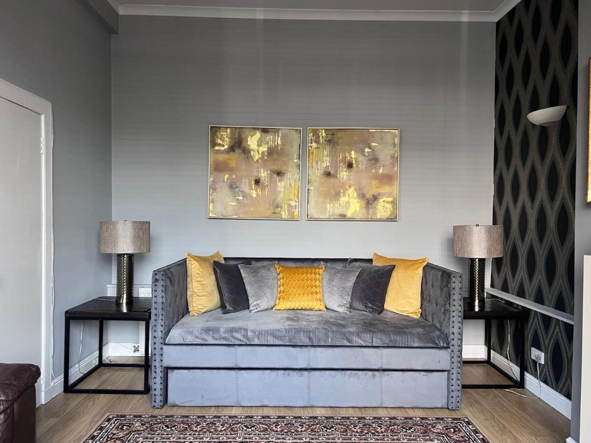 City Center Apartment In EDI Exterior photo