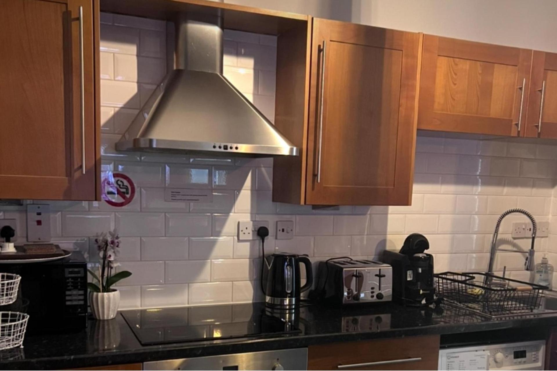 City Center Apartment In EDI Exterior photo